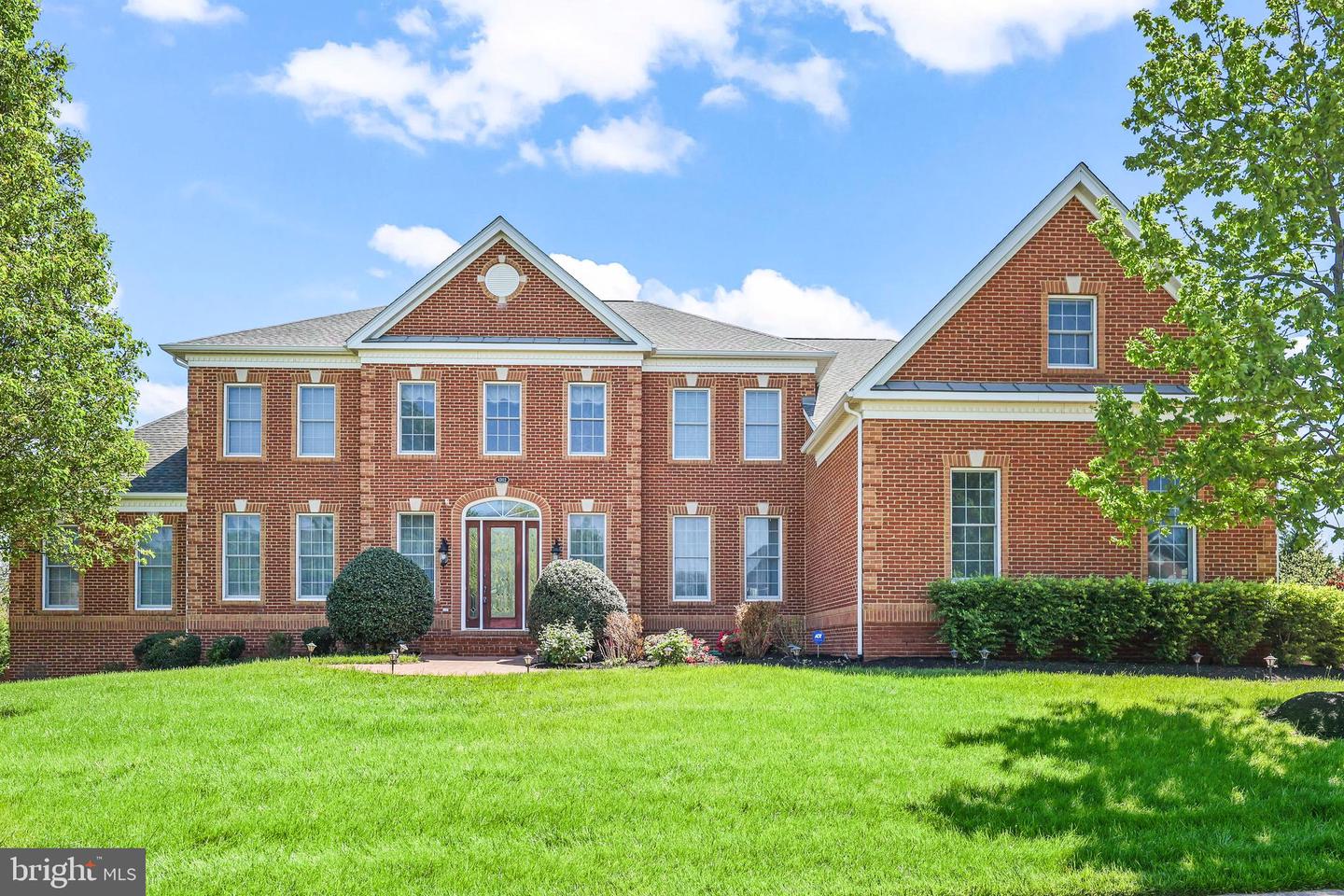 43112 UNISON KNOLL CIR, ASHBURN, Virginia 20148, 6 Bedrooms Bedrooms, ,7 BathroomsBathrooms,Residential,For sale,43112 UNISON KNOLL CIR,VALO2095200 MLS # VALO2095200