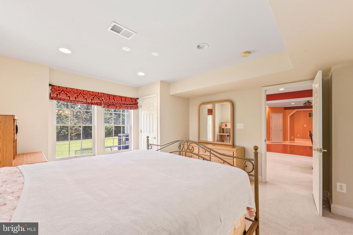 43112 UNISON KNOLL CIR, ASHBURN, Virginia 20148, 6 Bedrooms Bedrooms, ,7 BathroomsBathrooms,Residential,For sale,43112 UNISON KNOLL CIR,VALO2095200 MLS # VALO2095200