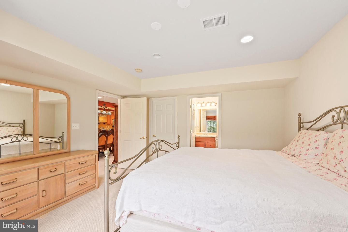 43112 UNISON KNOLL CIR, ASHBURN, Virginia 20148, 6 Bedrooms Bedrooms, ,7 BathroomsBathrooms,Residential,For sale,43112 UNISON KNOLL CIR,VALO2095200 MLS # VALO2095200