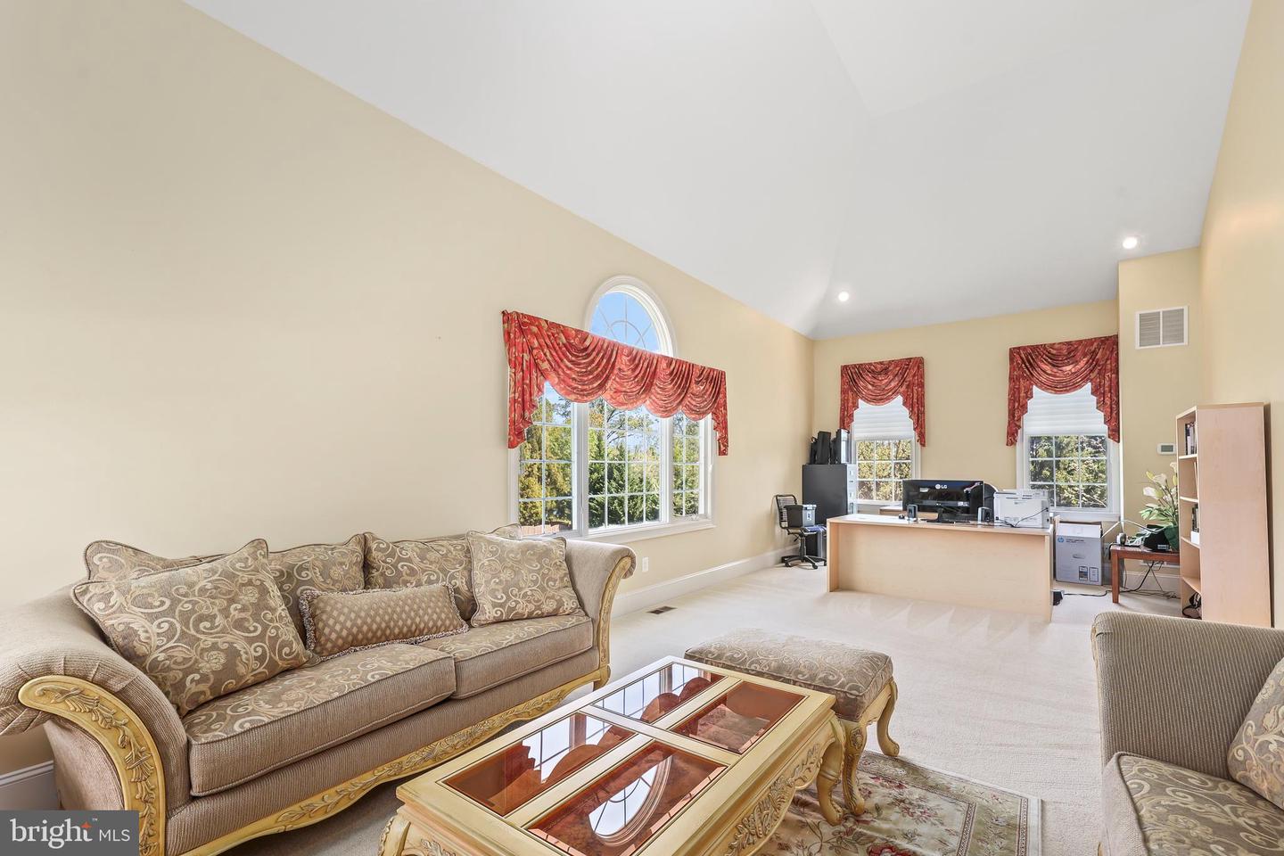 43112 UNISON KNOLL CIR, ASHBURN, Virginia 20148, 6 Bedrooms Bedrooms, ,7 BathroomsBathrooms,Residential,For sale,43112 UNISON KNOLL CIR,VALO2095200 MLS # VALO2095200