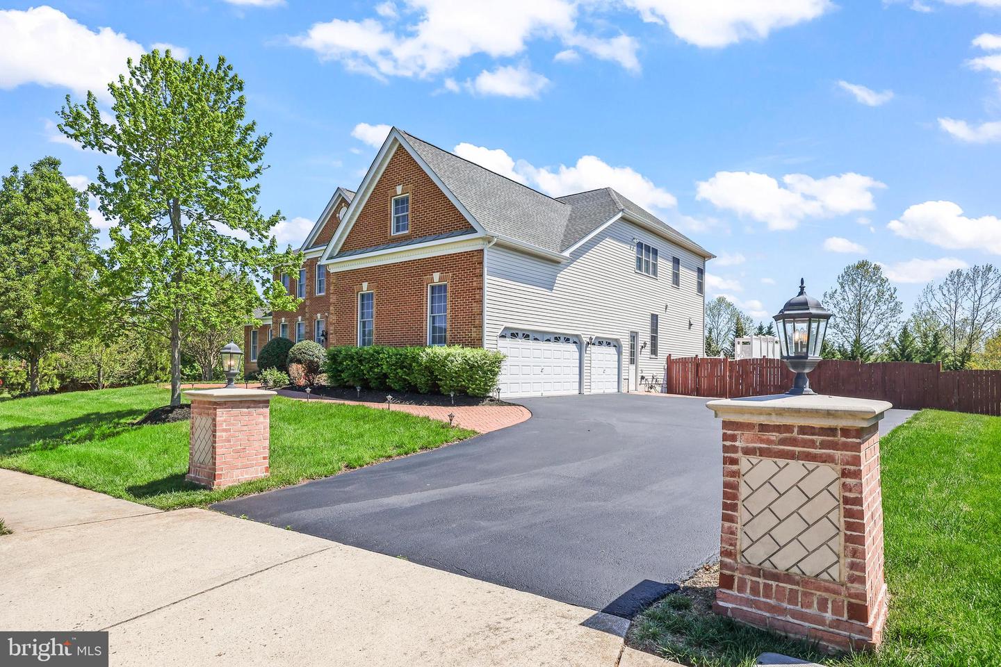 43112 UNISON KNOLL CIR, ASHBURN, Virginia 20148, 6 Bedrooms Bedrooms, ,7 BathroomsBathrooms,Residential,For sale,43112 UNISON KNOLL CIR,VALO2095200 MLS # VALO2095200