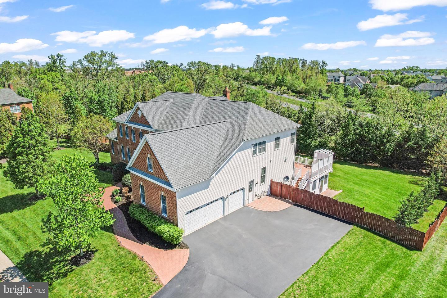 43112 UNISON KNOLL CIR, ASHBURN, Virginia 20148, 6 Bedrooms Bedrooms, ,7 BathroomsBathrooms,Residential,For sale,43112 UNISON KNOLL CIR,VALO2095200 MLS # VALO2095200