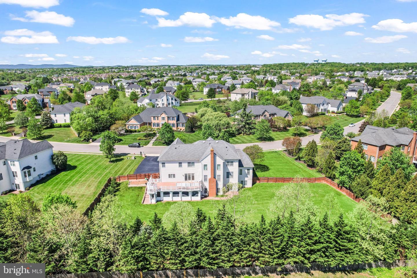 43112 UNISON KNOLL CIR, ASHBURN, Virginia 20148, 6 Bedrooms Bedrooms, ,7 BathroomsBathrooms,Residential,For sale,43112 UNISON KNOLL CIR,VALO2095200 MLS # VALO2095200