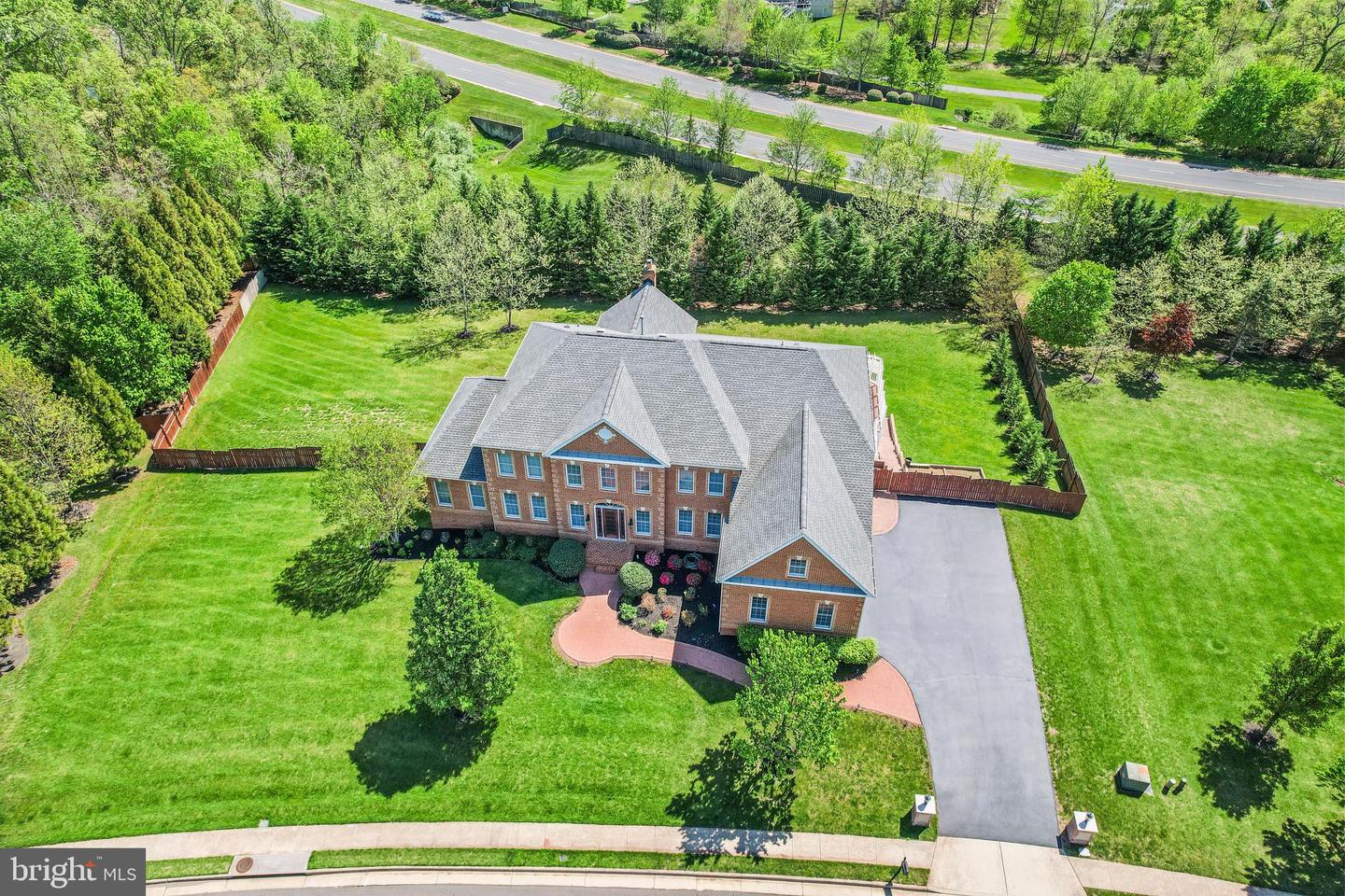 43112 UNISON KNOLL CIR, ASHBURN, Virginia 20148, 6 Bedrooms Bedrooms, ,7 BathroomsBathrooms,Residential,For sale,43112 UNISON KNOLL CIR,VALO2095200 MLS # VALO2095200