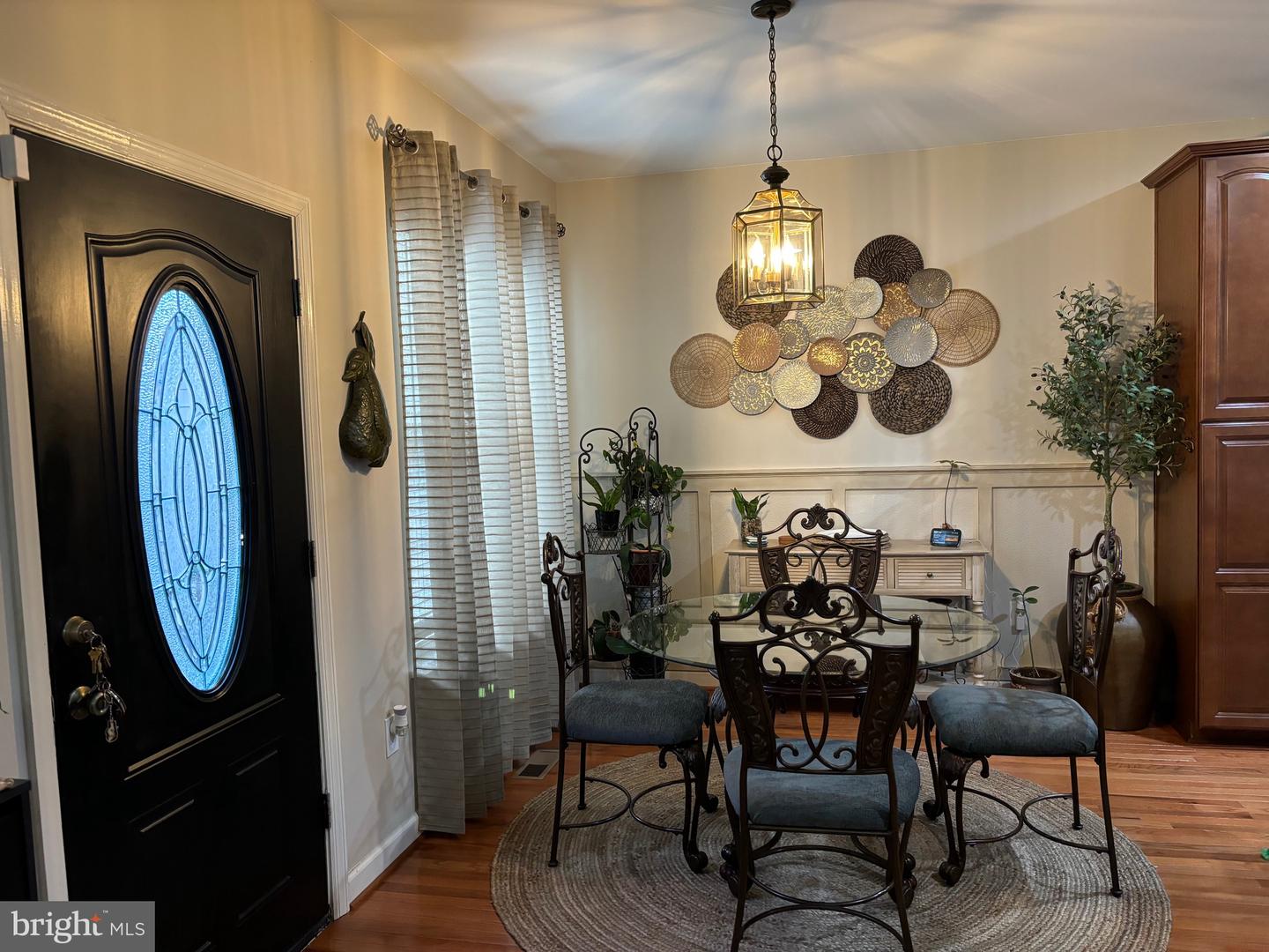 1504 IDLEWILD BLVD, FREDERICKSBURG, Virginia 22401, 5 Bedrooms Bedrooms, 3 Rooms Rooms,3 BathroomsBathrooms,Residential,For sale,1504 IDLEWILD BLVD,VAFB2008088 MLS # VAFB2008088