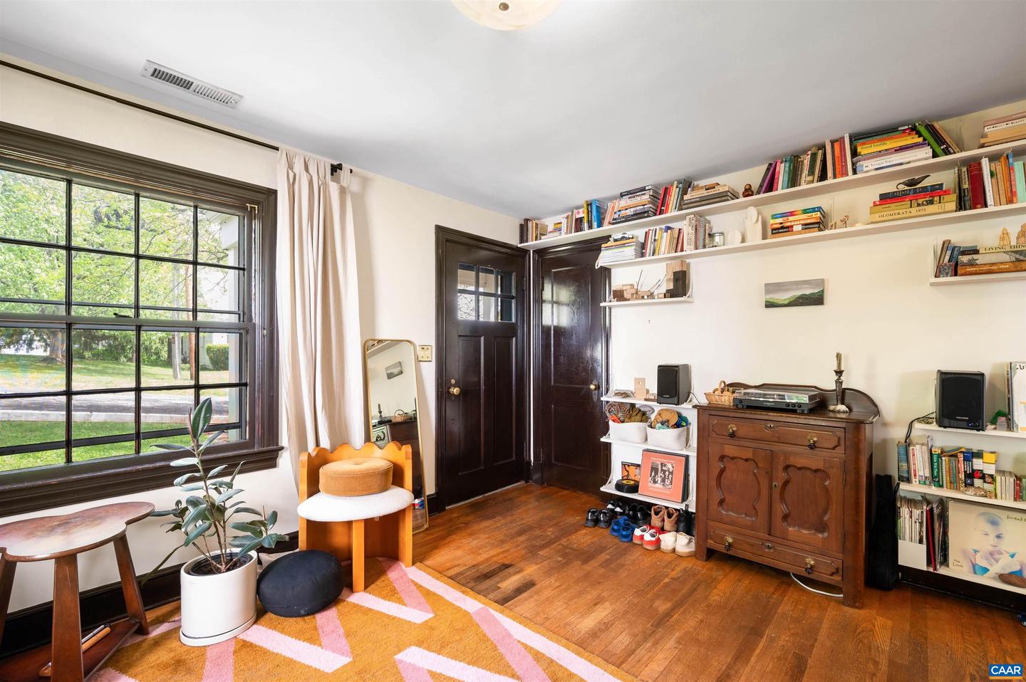 1210 MERIWETHER ST, CHARLOTTESVILLE, Virginia 22902, 2 Bedrooms Bedrooms, ,1 BathroomBathrooms,Residential,For sale,1210 MERIWETHER ST,663913 MLS # 663913
