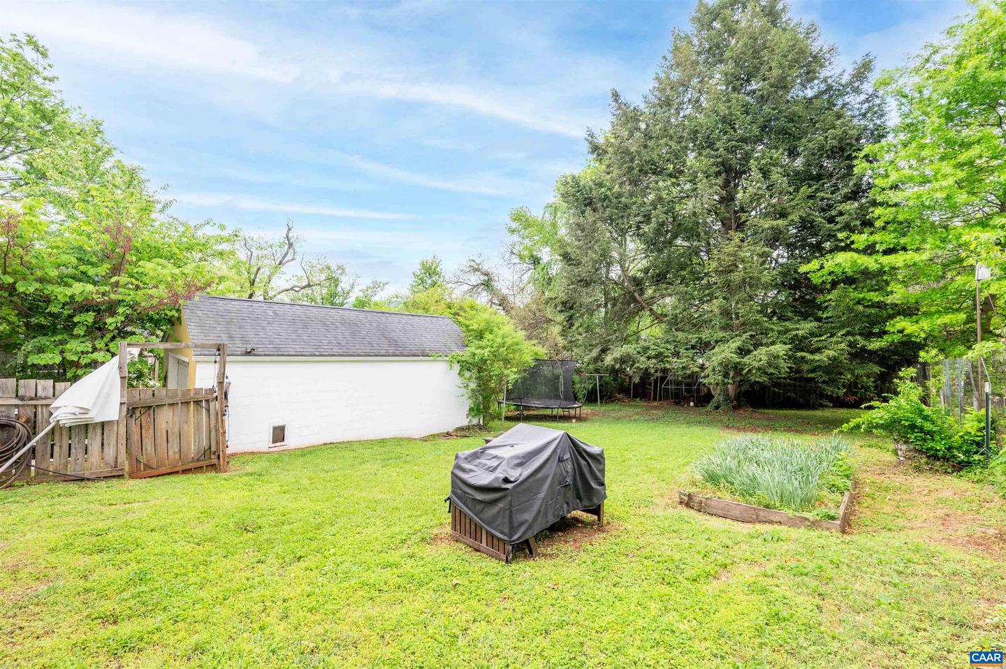 1210 MERIWETHER ST, CHARLOTTESVILLE, Virginia 22902, 2 Bedrooms Bedrooms, ,1 BathroomBathrooms,Residential,For sale,1210 MERIWETHER ST,663913 MLS # 663913