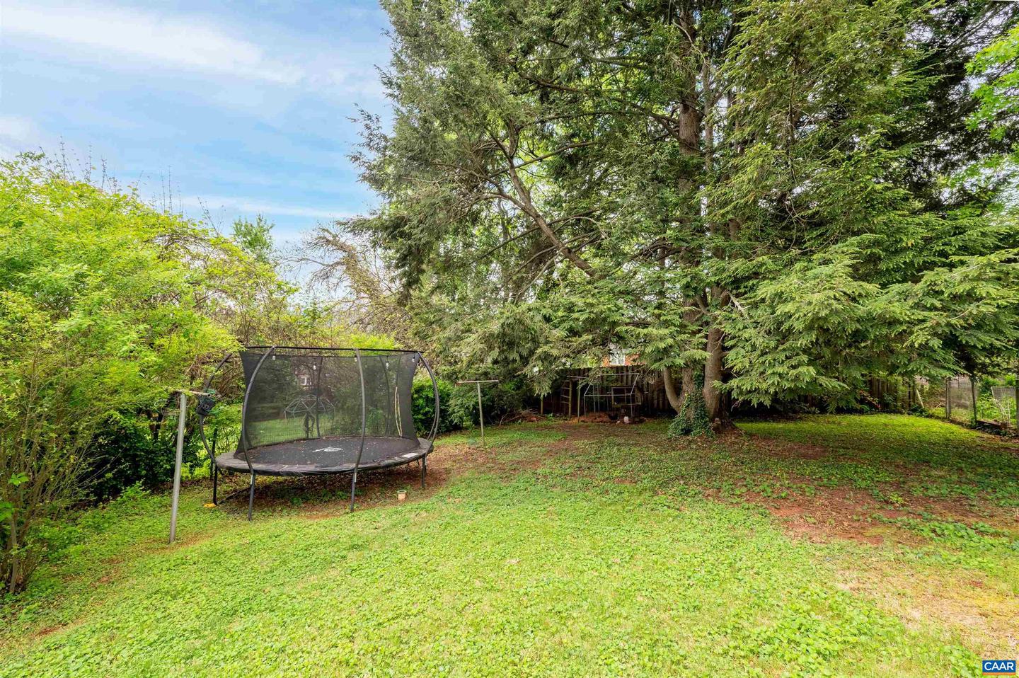1210 MERIWETHER ST, CHARLOTTESVILLE, Virginia 22902, 2 Bedrooms Bedrooms, ,1 BathroomBathrooms,Residential,For sale,1210 MERIWETHER ST,663913 MLS # 663913
