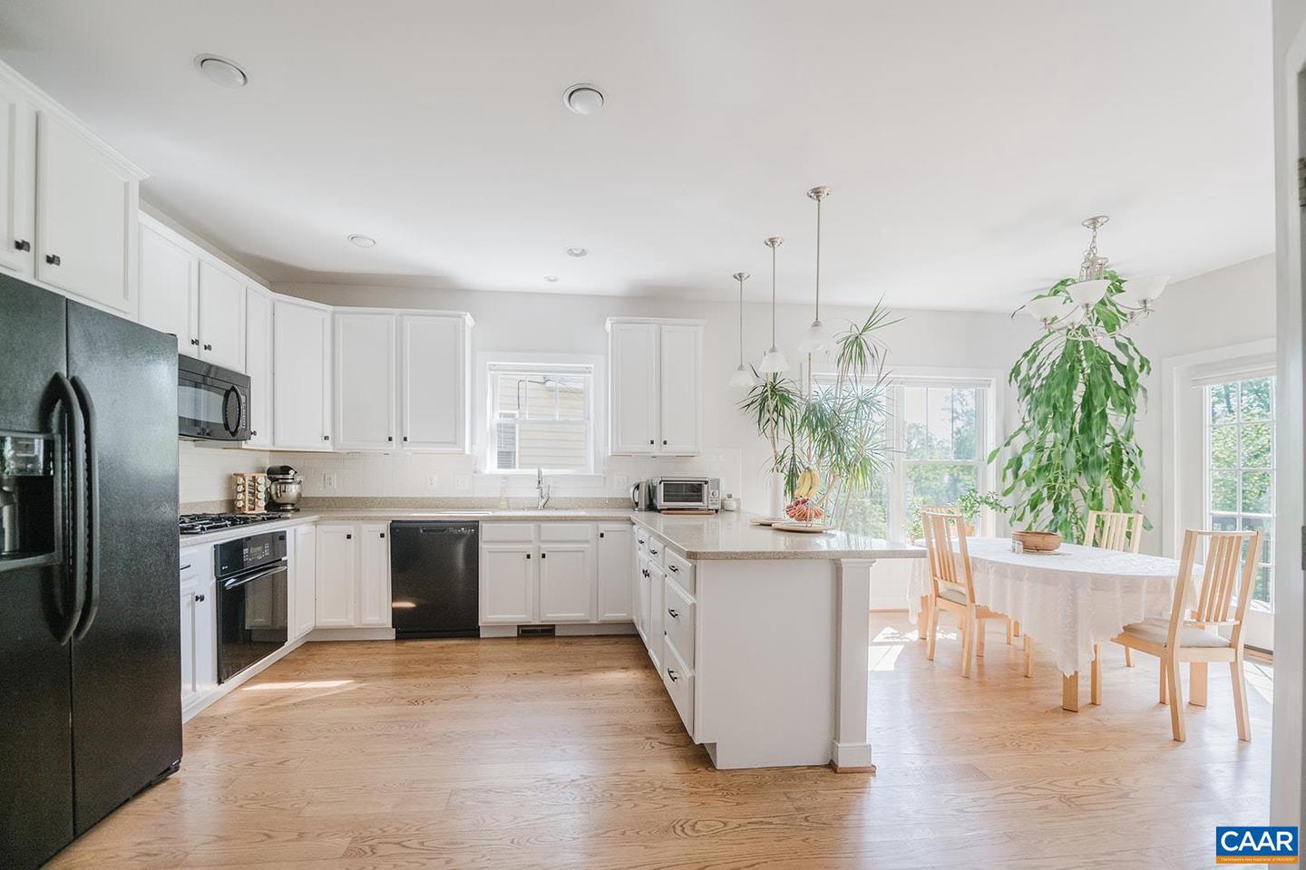 944 RAYMOND RD, CHARLOTTESVILLE, Virginia 22902, 5 Bedrooms Bedrooms, ,4 BathroomsBathrooms,Residential,For sale,944 RAYMOND RD,663907 MLS # 663907
