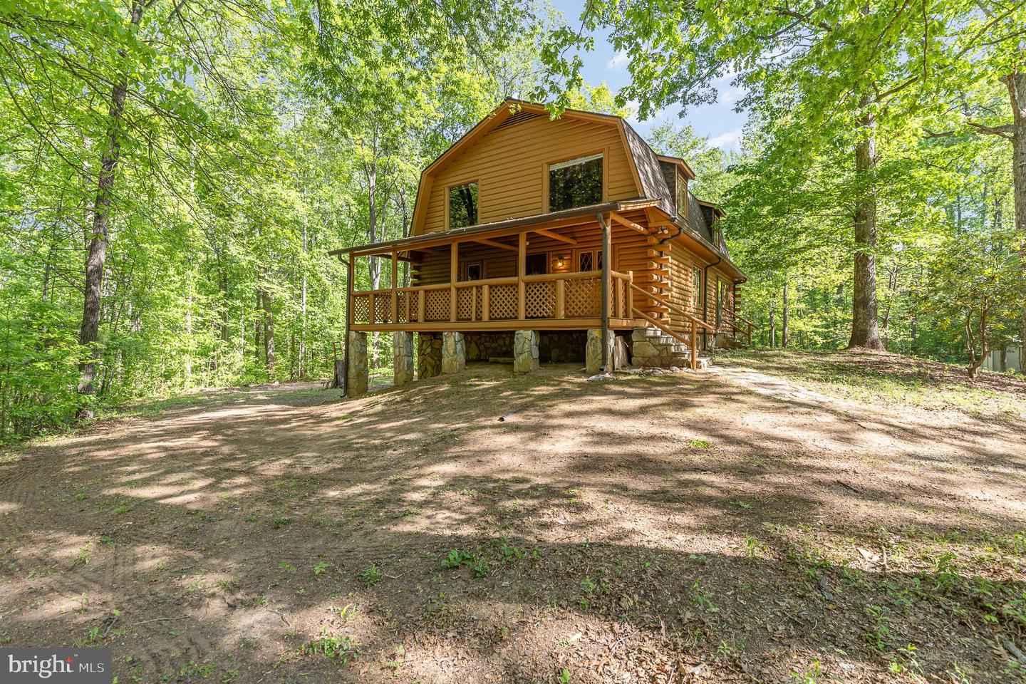 816 HARTWOOD RD, FREDERICKSBURG, Virginia 22406, 3 Bedrooms Bedrooms, ,2 BathroomsBathrooms,Residential,For sale,816 HARTWOOD RD,VAST2038418 MLS # VAST2038418