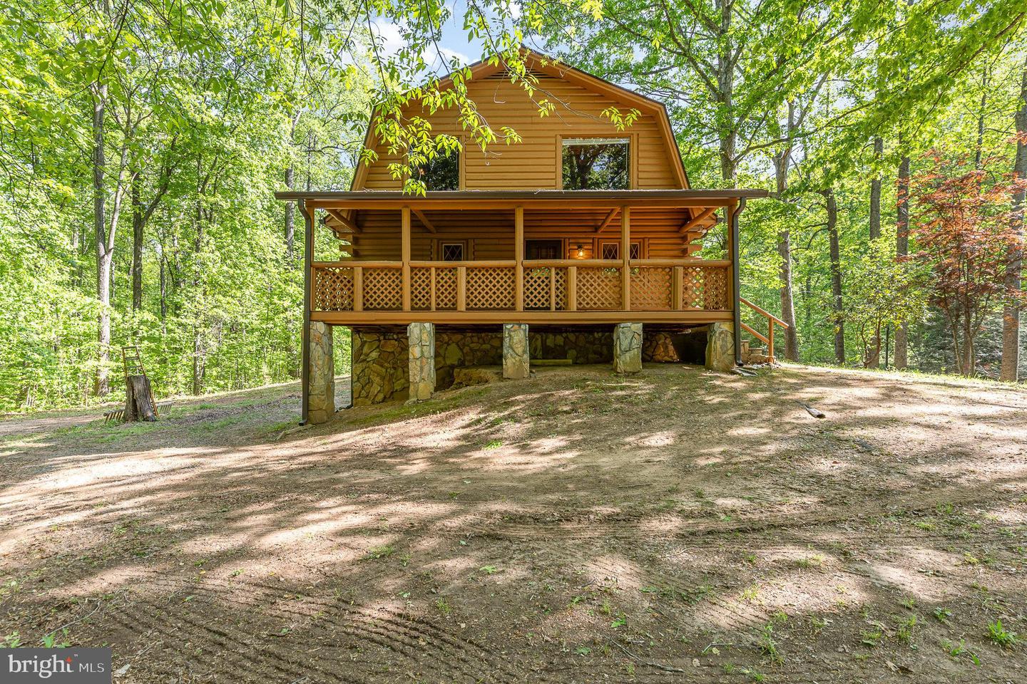 816 HARTWOOD RD, FREDERICKSBURG, Virginia 22406, 3 Bedrooms Bedrooms, ,2 BathroomsBathrooms,Residential,For sale,816 HARTWOOD RD,VAST2038418 MLS # VAST2038418