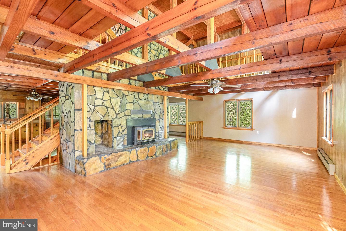 816 HARTWOOD RD, FREDERICKSBURG, Virginia 22406, 3 Bedrooms Bedrooms, ,2 BathroomsBathrooms,Residential,For sale,816 HARTWOOD RD,VAST2038418 MLS # VAST2038418