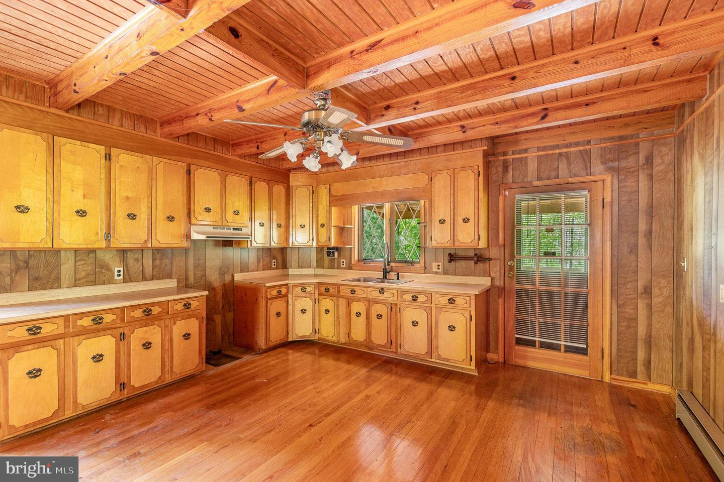 816 HARTWOOD RD, FREDERICKSBURG, Virginia 22406, 3 Bedrooms Bedrooms, ,2 BathroomsBathrooms,Residential,For sale,816 HARTWOOD RD,VAST2038418 MLS # VAST2038418