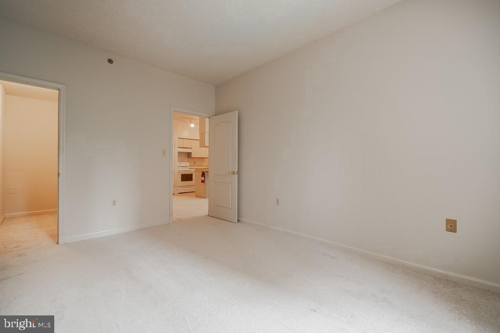 1211 S EADS ST S #401, ARLINGTON, Virginia 22202, 1 Bedroom Bedrooms, ,1 BathroomBathrooms,Residential,For sale,1211 S EADS ST S #401,VAAR2056842 MLS # VAAR2056842