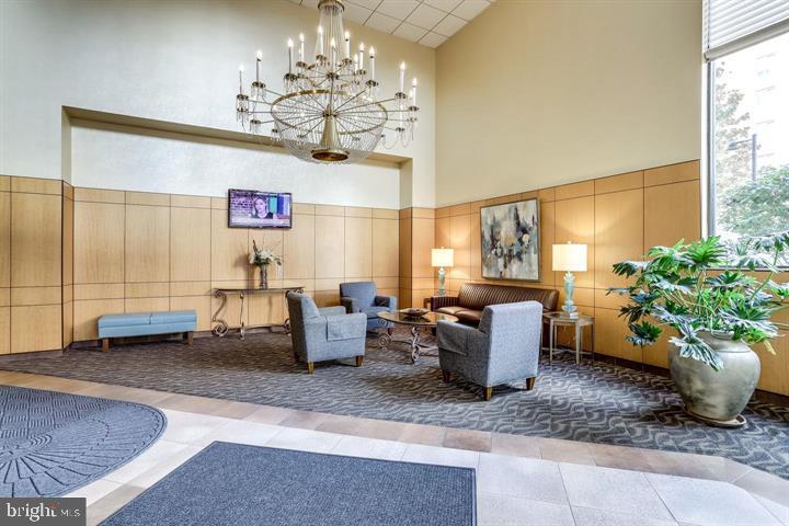 1211 S EADS ST S #401, ARLINGTON, Virginia 22202, 1 Bedroom Bedrooms, ,1 BathroomBathrooms,Residential,For sale,1211 S EADS ST S #401,VAAR2056842 MLS # VAAR2056842