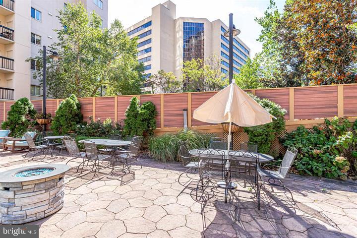1211 S EADS ST S #401, ARLINGTON, Virginia 22202, 1 Bedroom Bedrooms, ,1 BathroomBathrooms,Residential,For sale,1211 S EADS ST S #401,VAAR2056842 MLS # VAAR2056842
