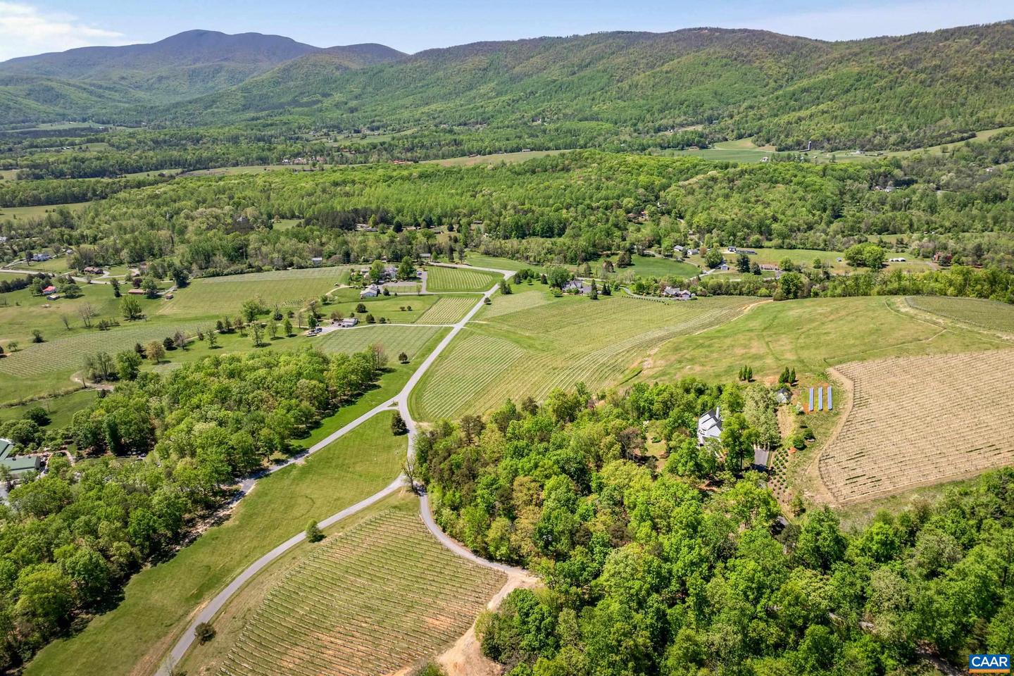 291 SADDLEBACK FARM, AFTON, Virginia 22920, 3 Bedrooms Bedrooms, ,3 BathroomsBathrooms,Residential,For sale,291 SADDLEBACK FARM,663915 MLS # 663915