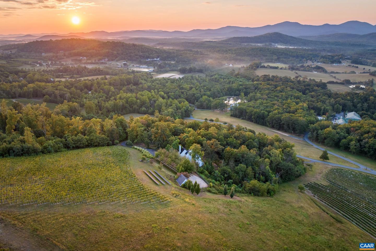 291 SADDLEBACK FARM, AFTON, Virginia 22920, 3 Bedrooms Bedrooms, ,3 BathroomsBathrooms,Residential,For sale,291 SADDLEBACK FARM,663915 MLS # 663915