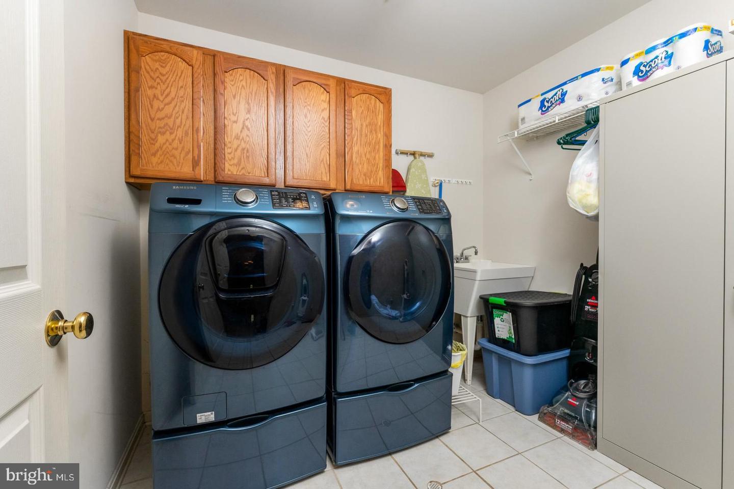 421 MOUNT OLIVE RD, FREDERICKSBURG, Virginia 22406, 5 Bedrooms Bedrooms, ,4 BathroomsBathrooms,Residential,For sale,421 MOUNT OLIVE RD,VAST2038410 MLS # VAST2038410