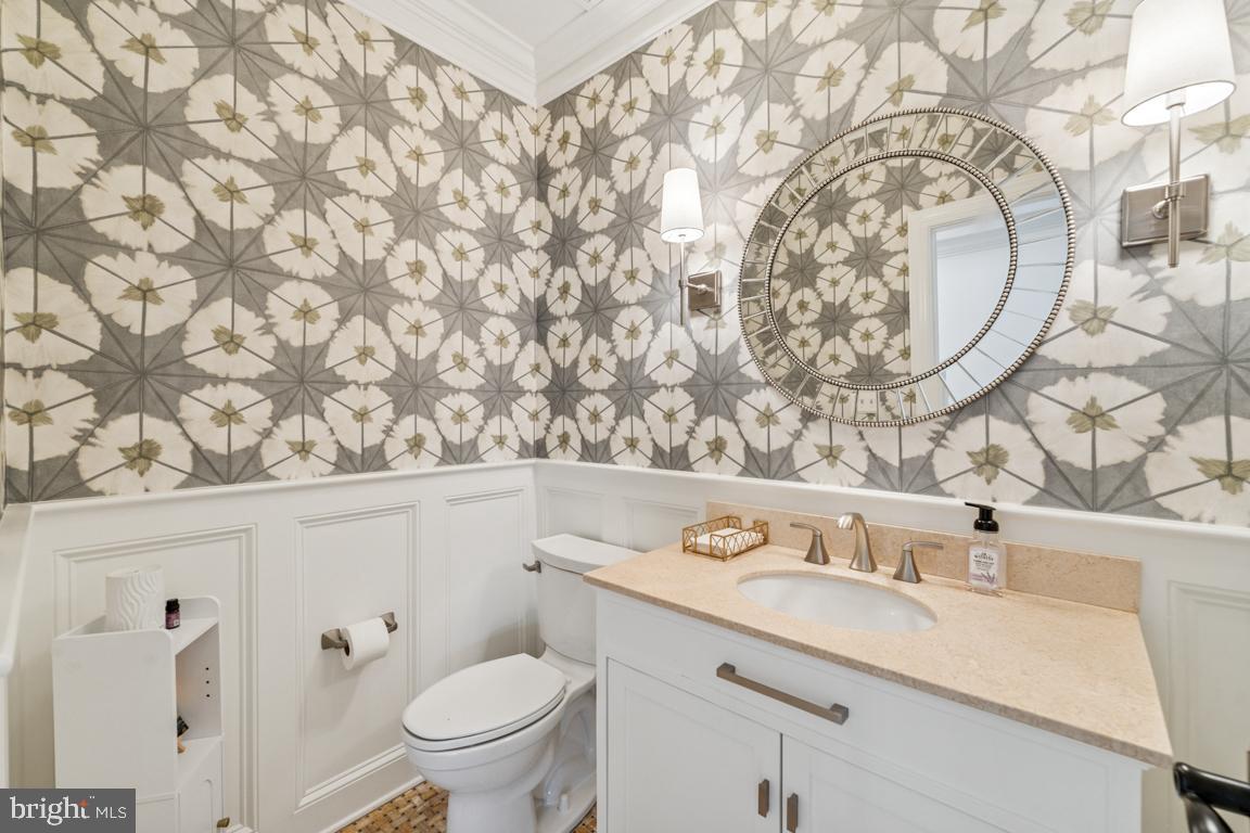 43526 PUMPKIN RIDGE CT, ASHBURN, Virginia 20147, 6 Bedrooms Bedrooms, ,4 BathroomsBathrooms,Residential,For sale,43526 PUMPKIN RIDGE CT,VALO2095266 MLS # VALO2095266
