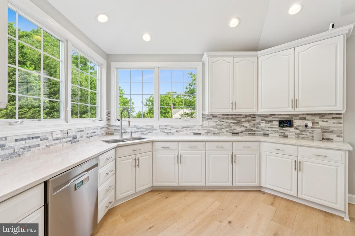 43526 PUMPKIN RIDGE CT, ASHBURN, Virginia 20147, 6 Bedrooms Bedrooms, ,4 BathroomsBathrooms,Residential,For sale,43526 PUMPKIN RIDGE CT,VALO2095266 MLS # VALO2095266