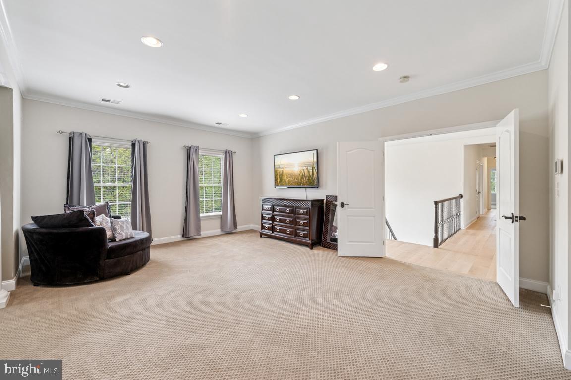 43526 PUMPKIN RIDGE CT, ASHBURN, Virginia 20147, 6 Bedrooms Bedrooms, ,4 BathroomsBathrooms,Residential,For sale,43526 PUMPKIN RIDGE CT,VALO2095266 MLS # VALO2095266