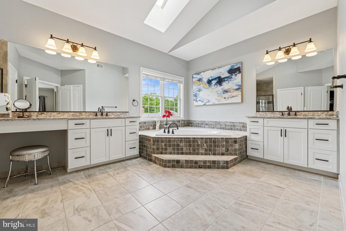 43526 PUMPKIN RIDGE CT, ASHBURN, Virginia 20147, 6 Bedrooms Bedrooms, ,4 BathroomsBathrooms,Residential,For sale,43526 PUMPKIN RIDGE CT,VALO2095266 MLS # VALO2095266