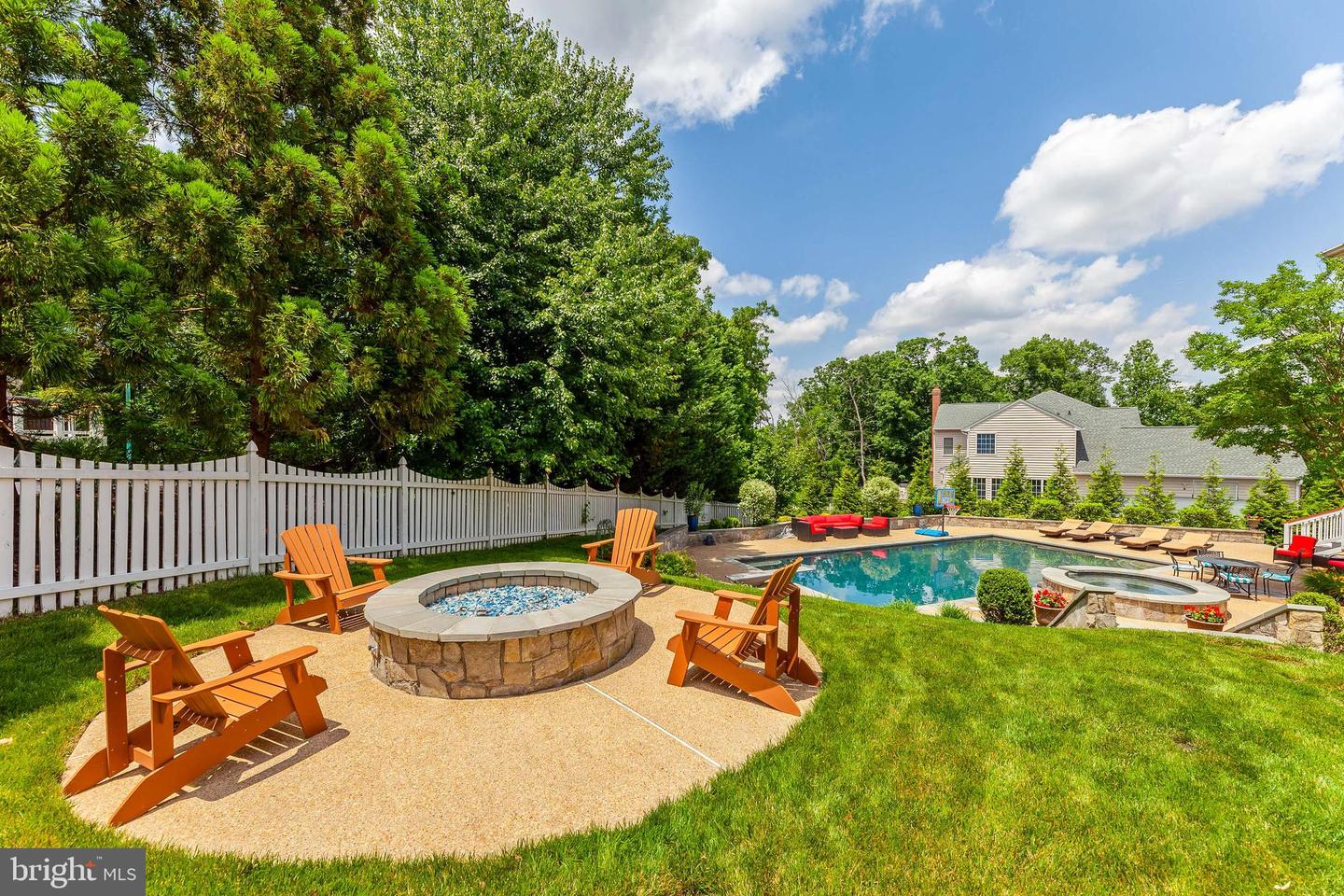 43526 PUMPKIN RIDGE CT, ASHBURN, Virginia 20147, 6 Bedrooms Bedrooms, ,4 BathroomsBathrooms,Residential,For sale,43526 PUMPKIN RIDGE CT,VALO2095266 MLS # VALO2095266