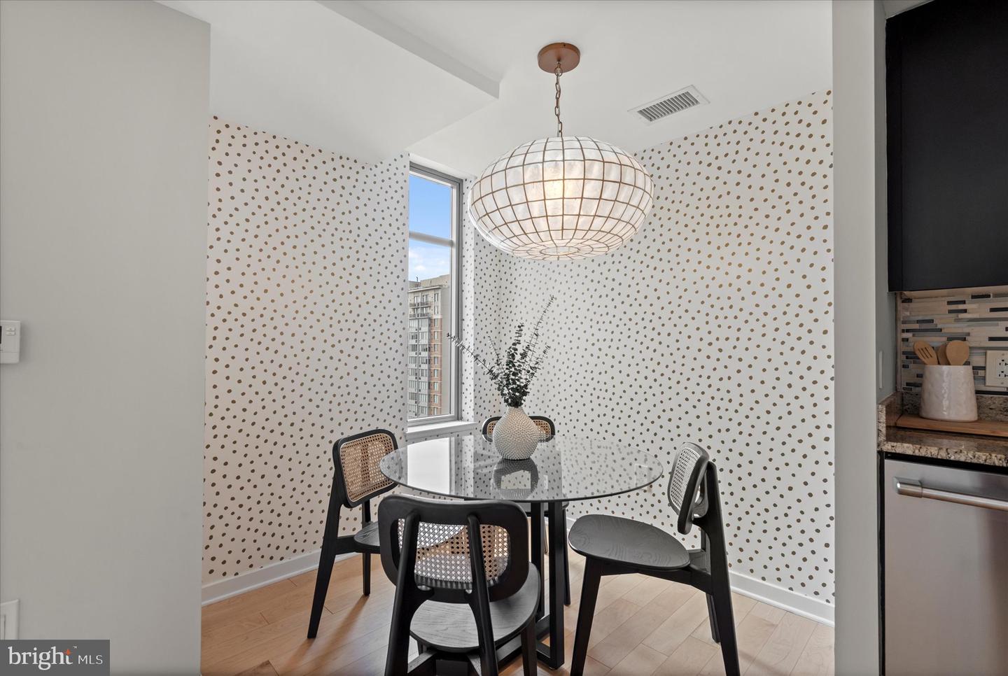 475 K ST NW #817, WASHINGTON, District Of Columbia 20001, 1 Bedroom Bedrooms, 4 Rooms Rooms,1 BathroomBathrooms,Residential,For sale,475 K ST NW #817,DCDC2198354 MLS # DCDC2198354