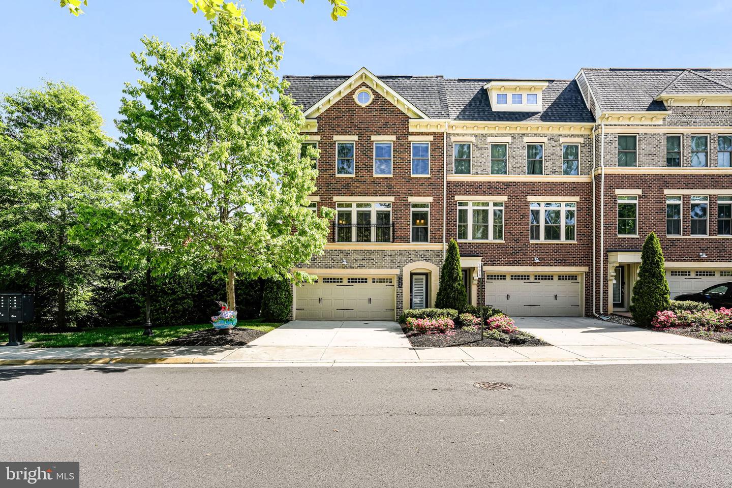 7242 MAGPIE LN, FALLS CHURCH, Virginia 22043, 4 Bedrooms Bedrooms, ,3 BathroomsBathrooms,Residential,For sale,7242 MAGPIE LN,VAFX2237884 MLS # VAFX2237884