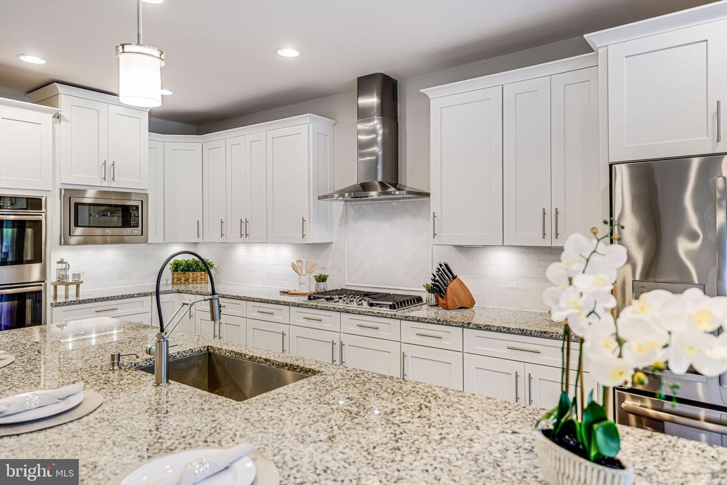7242 MAGPIE LN, FALLS CHURCH, Virginia 22043, 4 Bedrooms Bedrooms, ,3 BathroomsBathrooms,Residential,For sale,7242 MAGPIE LN,VAFX2237884 MLS # VAFX2237884