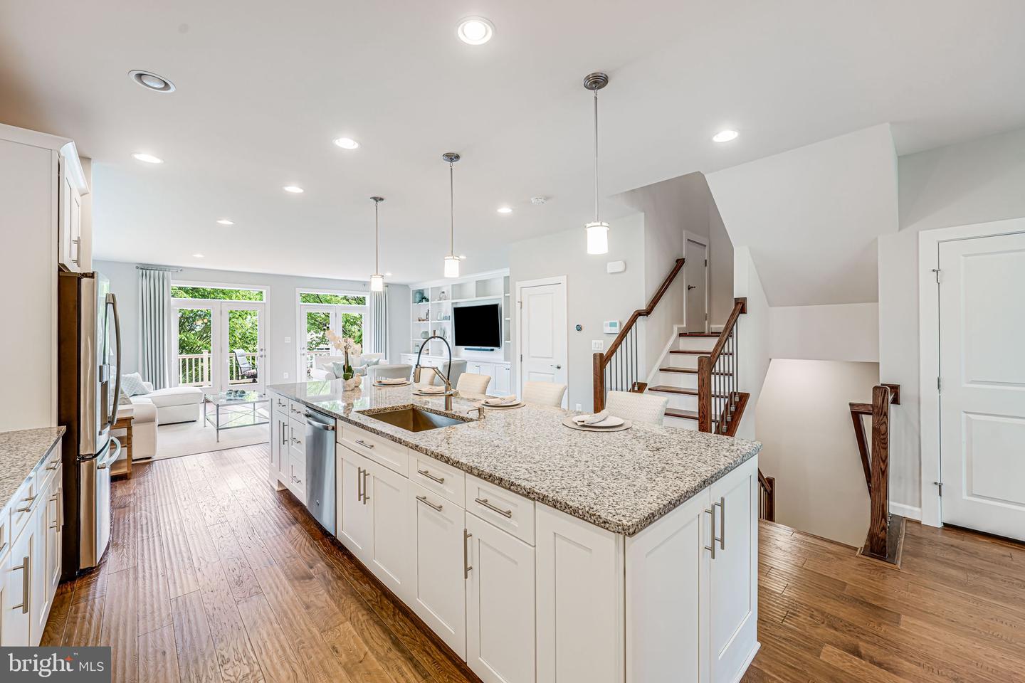 7242 MAGPIE LN, FALLS CHURCH, Virginia 22043, 4 Bedrooms Bedrooms, ,3 BathroomsBathrooms,Residential,For sale,7242 MAGPIE LN,VAFX2237884 MLS # VAFX2237884
