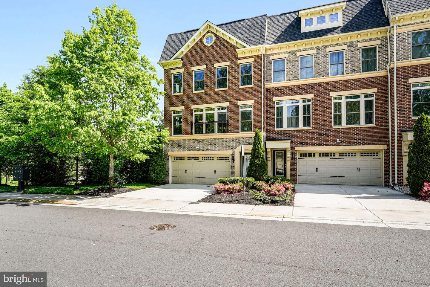 7242 MAGPIE LN, FALLS CHURCH, Virginia 22043, 4 Bedrooms Bedrooms, ,3 BathroomsBathrooms,Residential,For sale,7242 MAGPIE LN,VAFX2237884 MLS # VAFX2237884