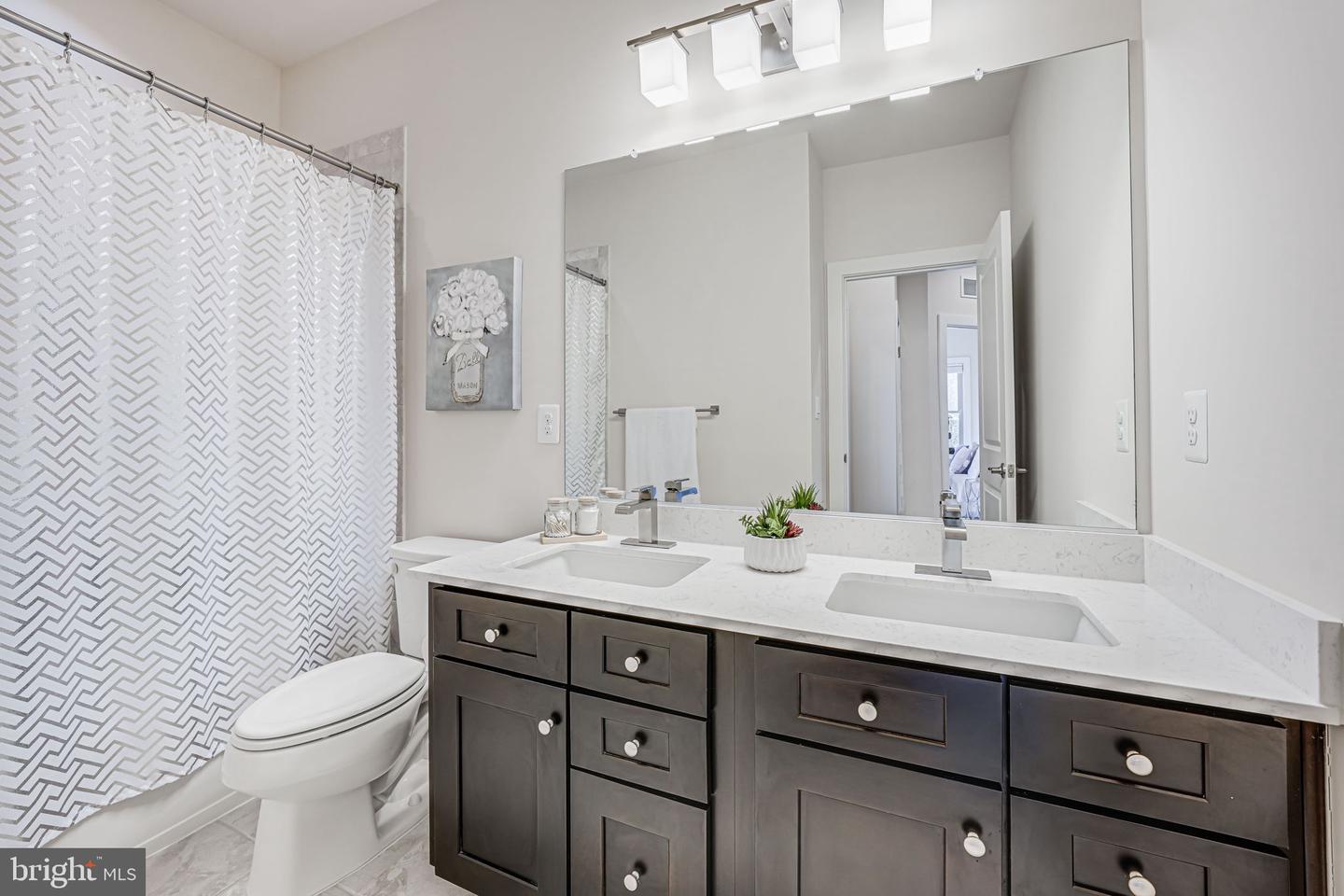 7242 MAGPIE LN, FALLS CHURCH, Virginia 22043, 4 Bedrooms Bedrooms, ,3 BathroomsBathrooms,Residential,For sale,7242 MAGPIE LN,VAFX2237884 MLS # VAFX2237884