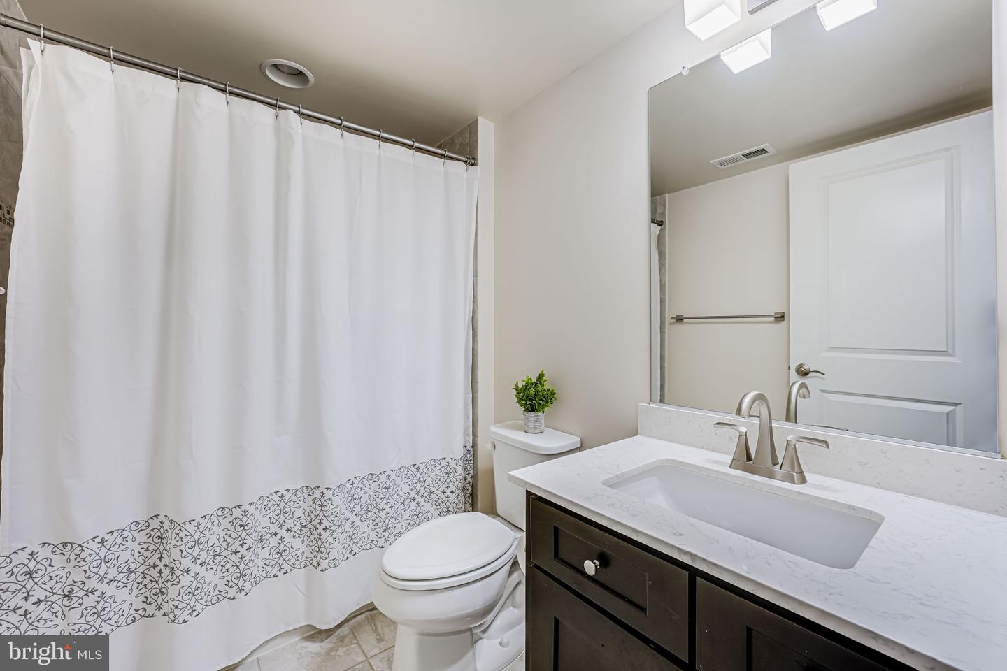 7242 MAGPIE LN, FALLS CHURCH, Virginia 22043, 4 Bedrooms Bedrooms, ,3 BathroomsBathrooms,Residential,For sale,7242 MAGPIE LN,VAFX2237884 MLS # VAFX2237884