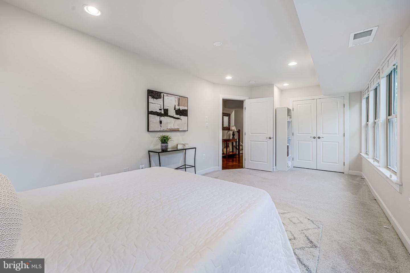 7242 MAGPIE LN, FALLS CHURCH, Virginia 22043, 4 Bedrooms Bedrooms, ,3 BathroomsBathrooms,Residential,For sale,7242 MAGPIE LN,VAFX2237884 MLS # VAFX2237884
