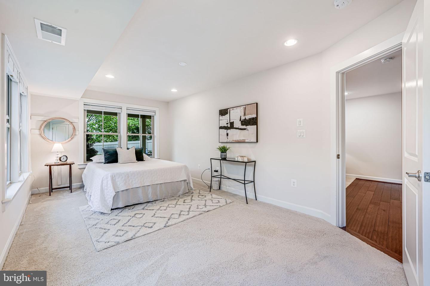 7242 MAGPIE LN, FALLS CHURCH, Virginia 22043, 4 Bedrooms Bedrooms, ,3 BathroomsBathrooms,Residential,For sale,7242 MAGPIE LN,VAFX2237884 MLS # VAFX2237884