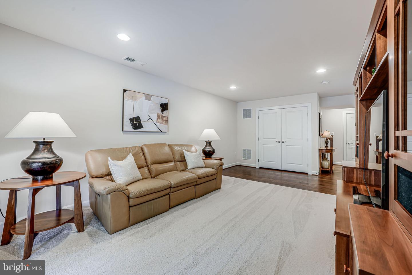 7242 MAGPIE LN, FALLS CHURCH, Virginia 22043, 4 Bedrooms Bedrooms, ,3 BathroomsBathrooms,Residential,For sale,7242 MAGPIE LN,VAFX2237884 MLS # VAFX2237884
