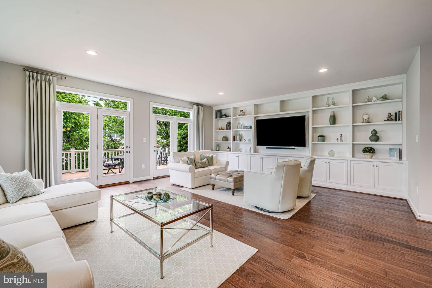 7242 MAGPIE LN, FALLS CHURCH, Virginia 22043, 4 Bedrooms Bedrooms, ,3 BathroomsBathrooms,Residential,For sale,7242 MAGPIE LN,VAFX2237884 MLS # VAFX2237884