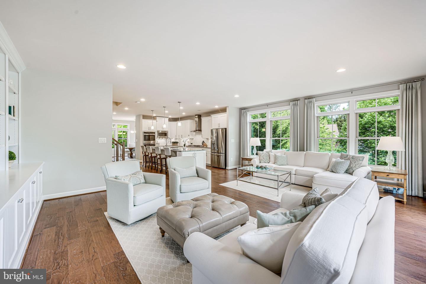7242 MAGPIE LN, FALLS CHURCH, Virginia 22043, 4 Bedrooms Bedrooms, ,3 BathroomsBathrooms,Residential,For sale,7242 MAGPIE LN,VAFX2237884 MLS # VAFX2237884