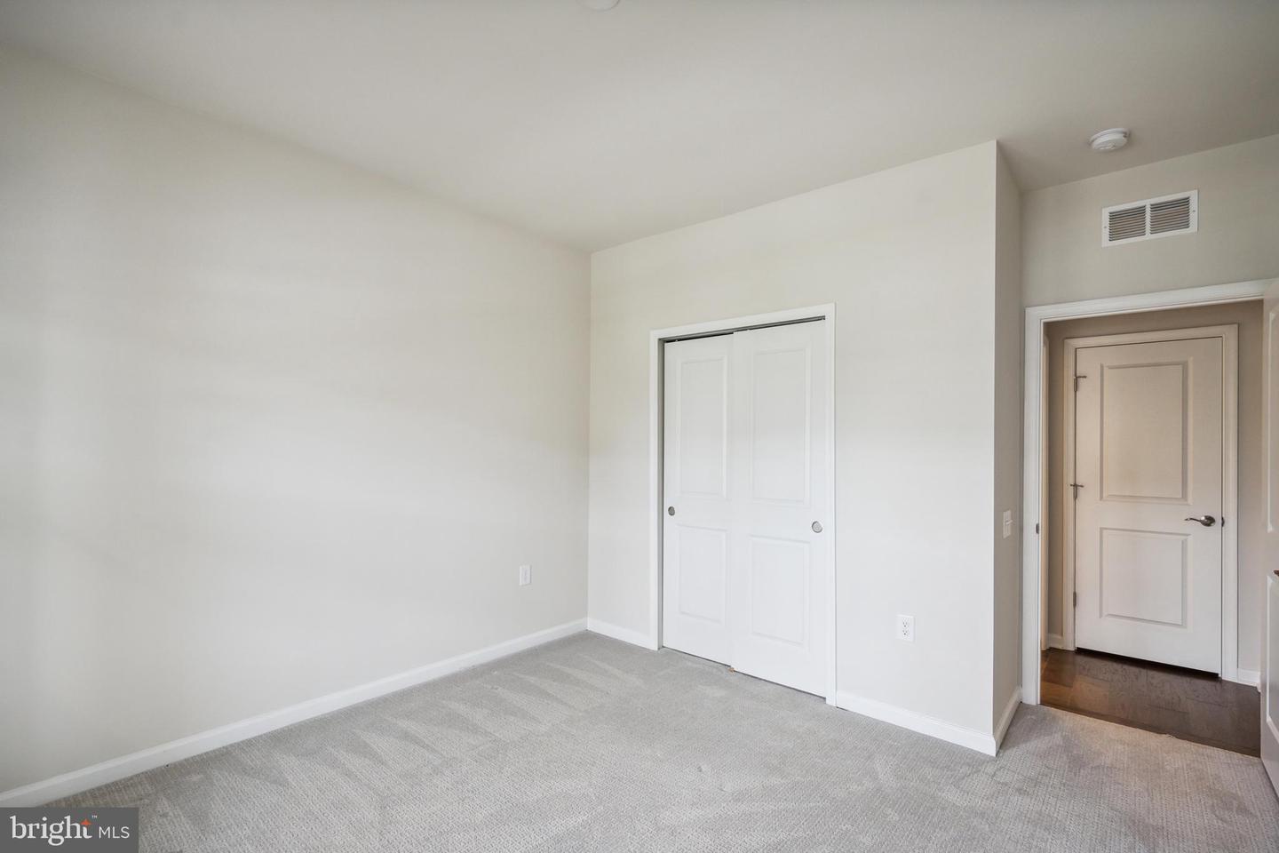21729 HAWKSBILL HIGH CIR, STERLING, Virginia 20164, 3 Bedrooms Bedrooms, ,3 BathroomsBathrooms,Residential,For sale,21729 HAWKSBILL HIGH CIR,VALO2095276 MLS # VALO2095276