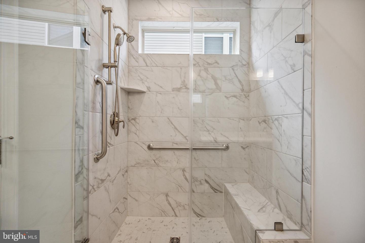21729 HAWKSBILL HIGH CIR, STERLING, Virginia 20164, 3 Bedrooms Bedrooms, ,3 BathroomsBathrooms,Residential,For sale,21729 HAWKSBILL HIGH CIR,VALO2095276 MLS # VALO2095276