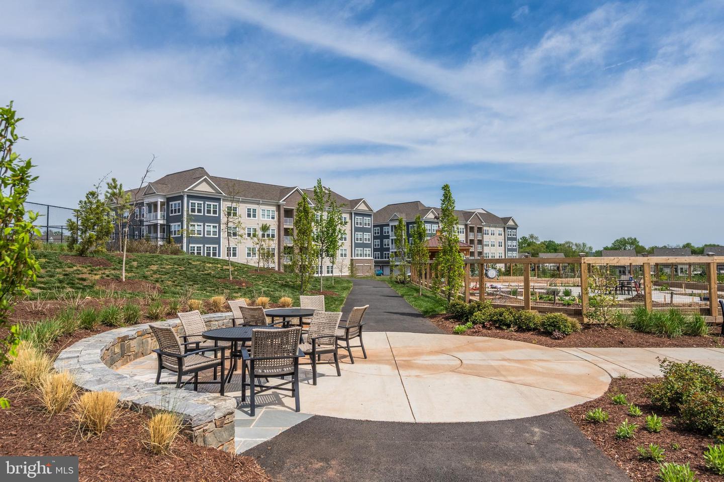 21729 HAWKSBILL HIGH CIR, STERLING, Virginia 20164, 3 Bedrooms Bedrooms, ,3 BathroomsBathrooms,Residential,For sale,21729 HAWKSBILL HIGH CIR,VALO2095276 MLS # VALO2095276