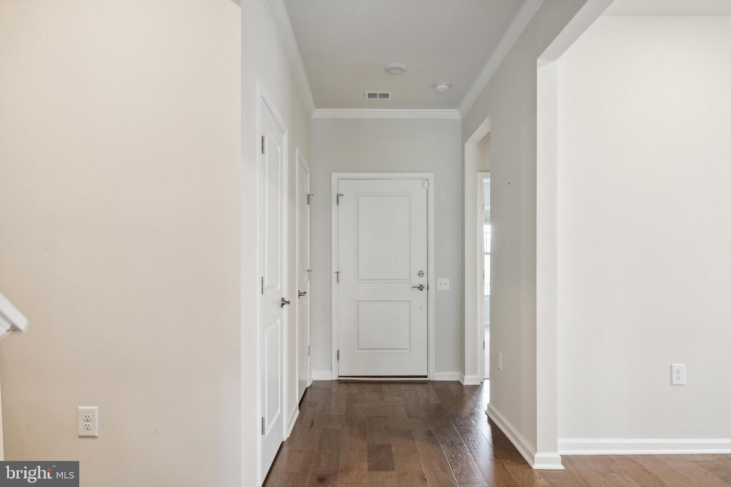 21729 HAWKSBILL HIGH CIR, STERLING, Virginia 20164, 3 Bedrooms Bedrooms, ,3 BathroomsBathrooms,Residential,For sale,21729 HAWKSBILL HIGH CIR,VALO2095276 MLS # VALO2095276
