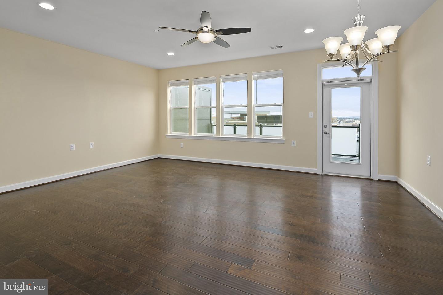 46412 RILASSARE TER, STERLING, Virginia 20164, 3 Bedrooms Bedrooms, ,3 BathroomsBathrooms,Residential,For sale,46412 RILASSARE TER,VALO2095248 MLS # VALO2095248