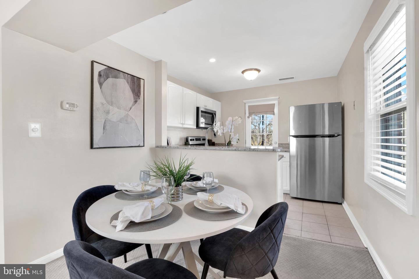 1409 E ABINGDON DR #4, ALEXANDRIA, Virginia 22314, 1 Bedroom Bedrooms, ,1 BathroomBathrooms,Residential,For sale,1409 E ABINGDON DR #4,VAAX2044802 MLS # VAAX2044802