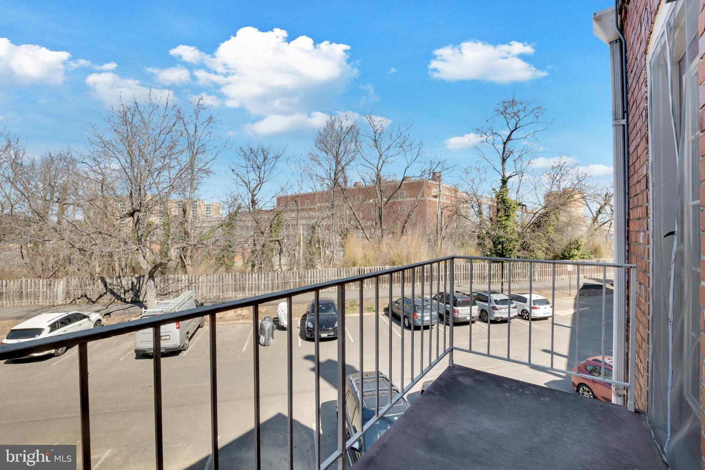 1409 E ABINGDON DR #4, ALEXANDRIA, Virginia 22314, 1 Bedroom Bedrooms, ,1 BathroomBathrooms,Residential,For sale,1409 E ABINGDON DR #4,VAAX2044802 MLS # VAAX2044802