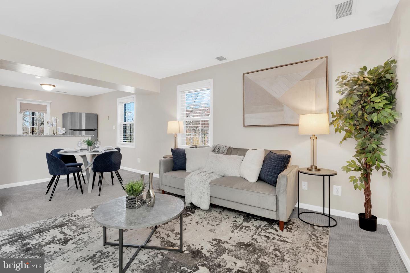 1409 E ABINGDON DR #4, ALEXANDRIA, Virginia 22314, 1 Bedroom Bedrooms, ,1 BathroomBathrooms,Residential,For sale,1409 E ABINGDON DR #4,VAAX2044802 MLS # VAAX2044802
