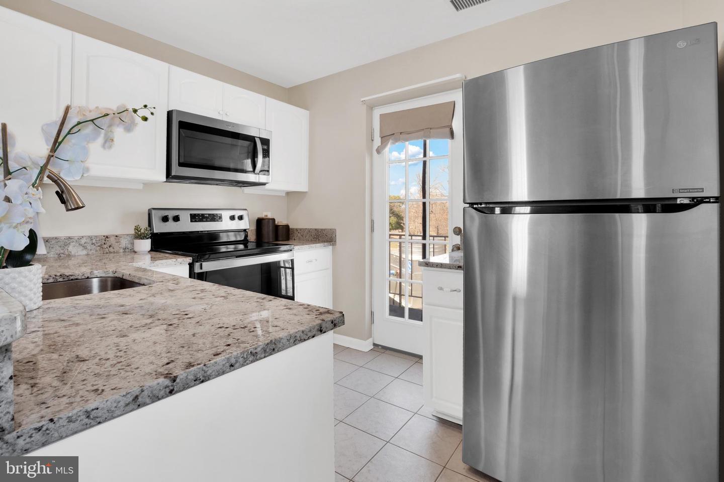 1409 E ABINGDON DR #4, ALEXANDRIA, Virginia 22314, 1 Bedroom Bedrooms, ,1 BathroomBathrooms,Residential,For sale,1409 E ABINGDON DR #4,VAAX2044802 MLS # VAAX2044802