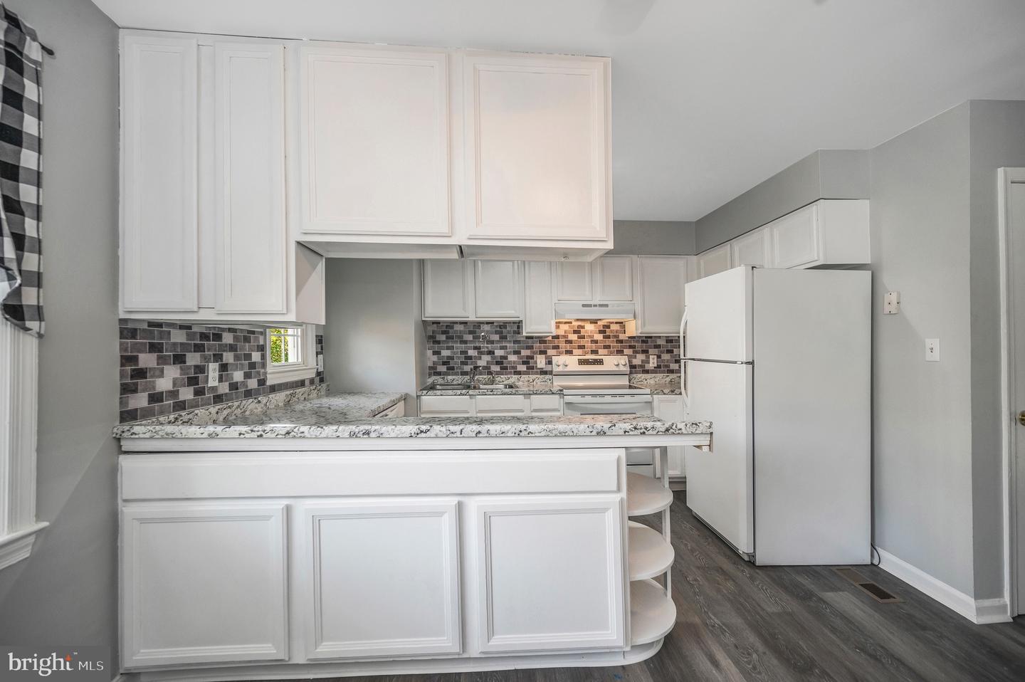 712 OLDE GREENWICH CIR, FREDERICKSBURG, Virginia 22408, 4 Bedrooms Bedrooms, ,2 BathroomsBathrooms,Residential,For sale,712 OLDE GREENWICH CIR,VASP2032728 MLS # VASP2032728